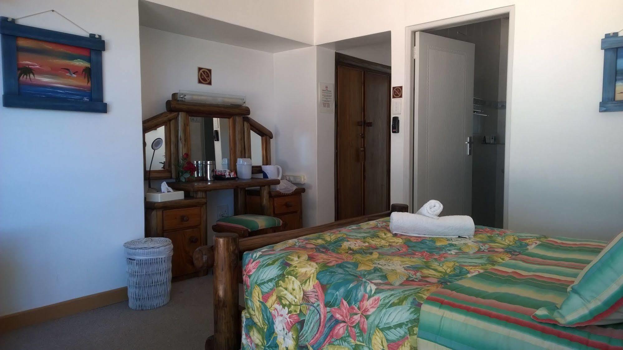 Sea Otters Lodge Kini Bay Ngoại thất bức ảnh