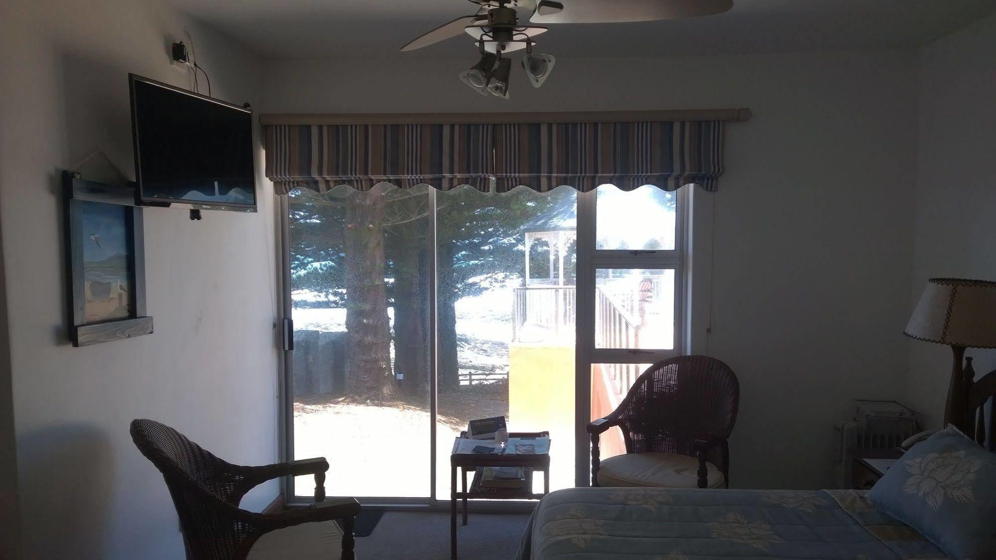 Sea Otters Lodge Kini Bay Ngoại thất bức ảnh